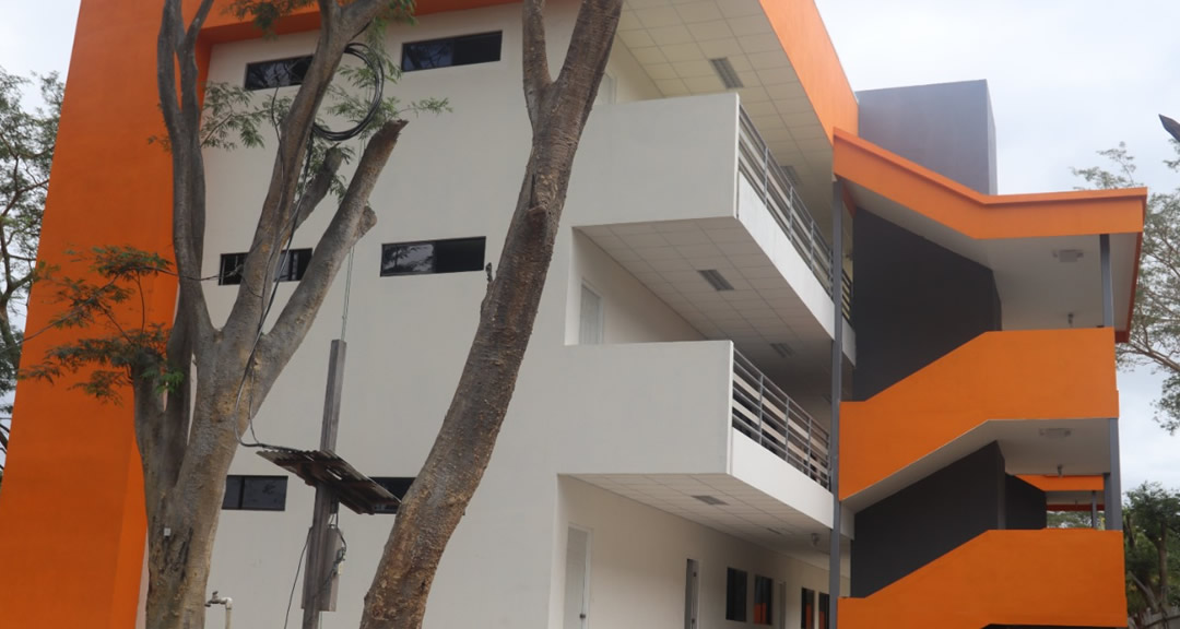 Nuevo edificio de las Facultad de Ciencias Económicas, ubicado en el recinto central