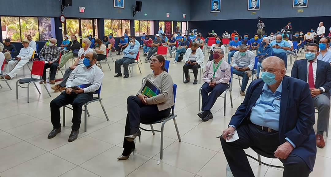 Este evento contó con la participación de estudiantes, docentes e invitados especiales.