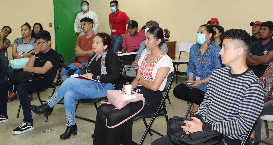 Estudiantes de la Carrera de Antropología.