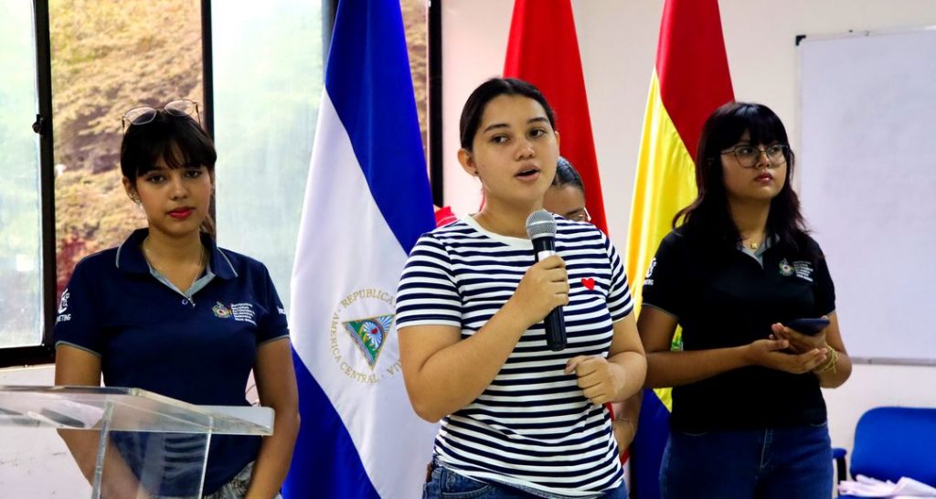 Universitarios muestran sus capacidades innovadoras mediante la presentación de propuestas