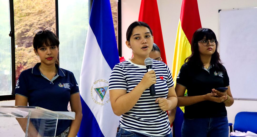 Universitarios muestran sus capacidades innovadoras mediante la presentación de propuestas