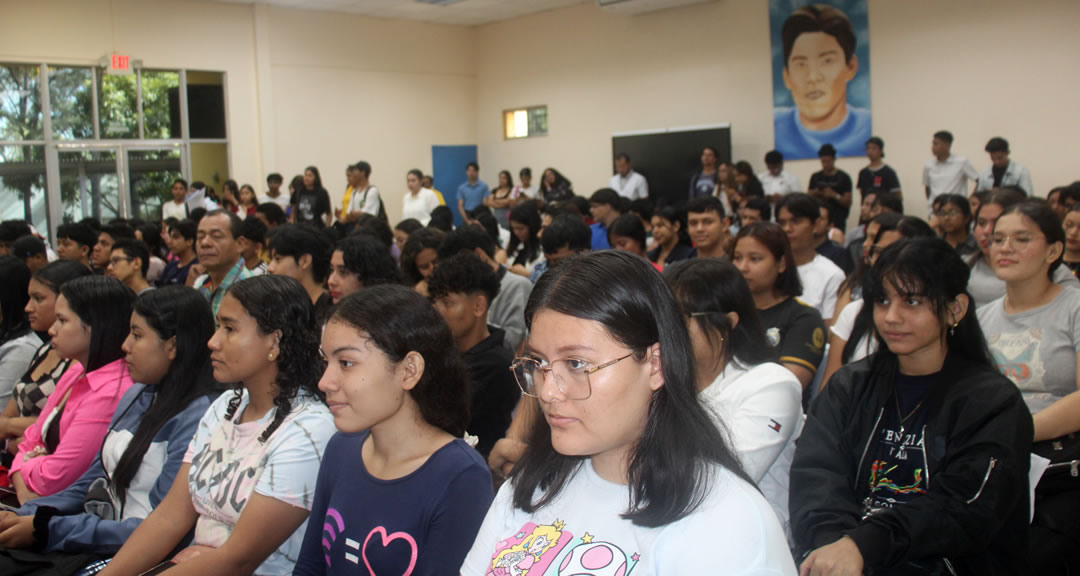 Comparten experiencias y logros educativos en el primer ciclo de conferencias Desempeños Ciudadanos