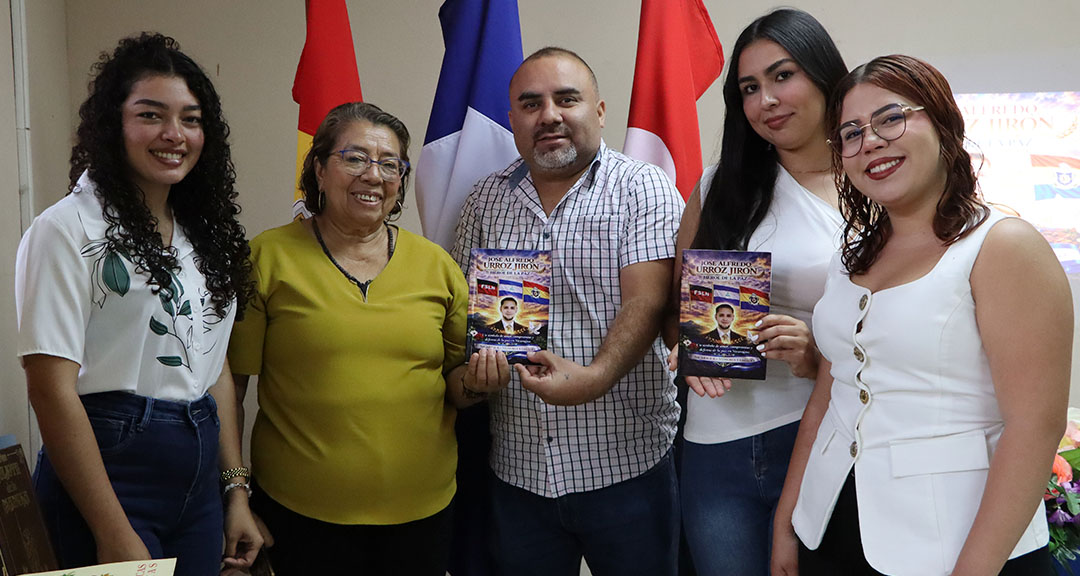 Estudiantes conmemoran el Día del Libro y de los Derechos de Autor con jornada académica