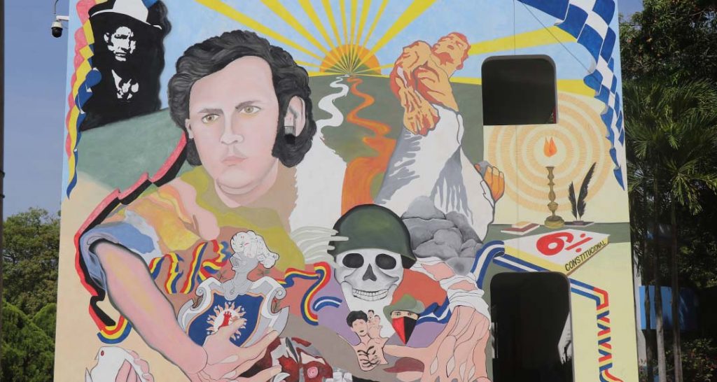 UNAN-Managua fortalece la formación sobre la memoria histórica de un pueblo que resiste, lucha y vence representado en sus murales institucionales