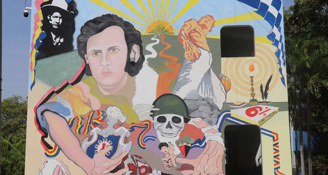 UNAN-Managua fortalece la formación sobre la memoria histórica de un pueblo que resiste, lucha y vence representado en sus murales institucionales