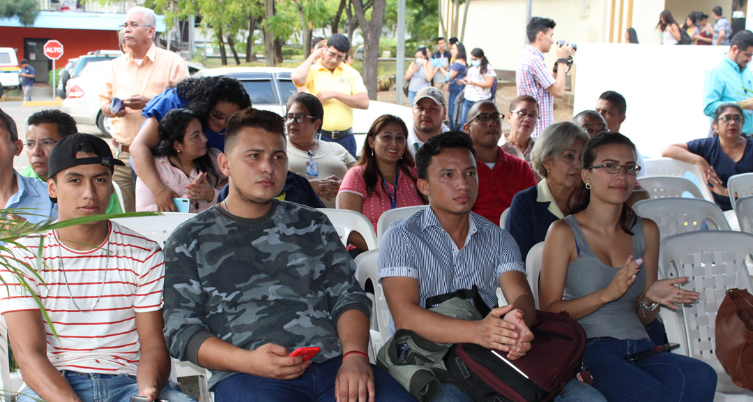 estudiantes universitarios de la UNAN-Managua