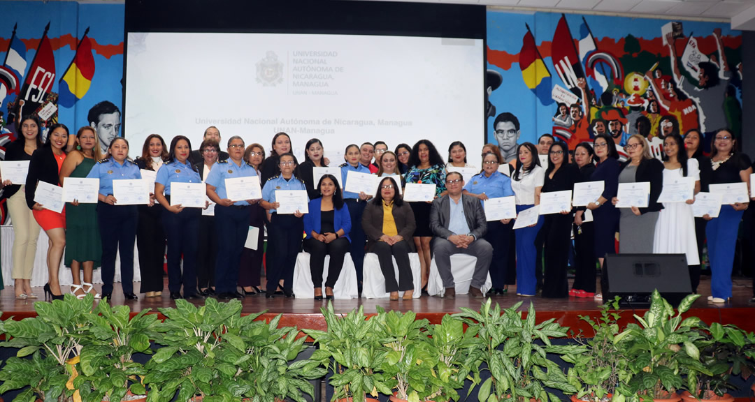 UNAN-Managua y MINIM gradúan a 45 profesionales en derechos humanos y prevención de violencia