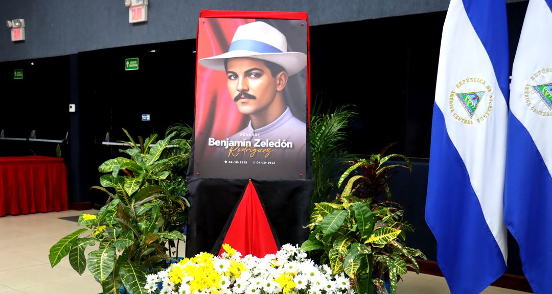 Comunidad universitaria rinde homenaje a Benjamín Zeledón, símbolo de valentía y honor