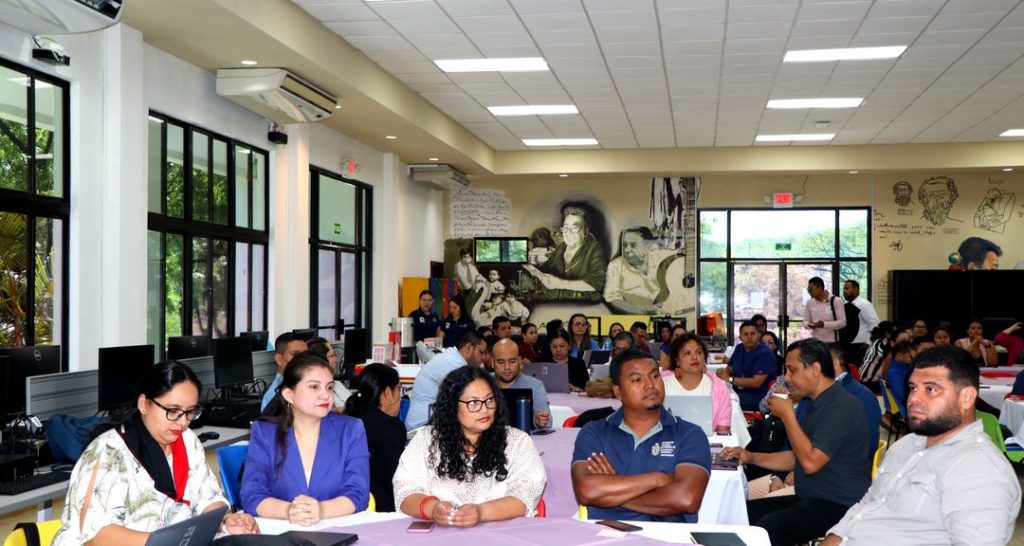 Encuentro reconoce el rol de los mentores como inspiración, guía y agentes de cambio