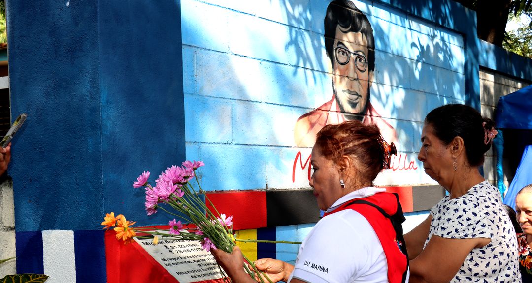 Militancia sandinista rinde homenaje al maestro guerrillero Miguel Bonilla Obando