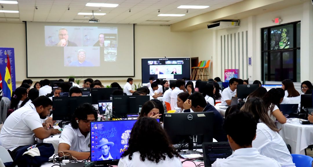 Destacada participación de la UNAN-Managua en RallyLatinoamericano de Innovación