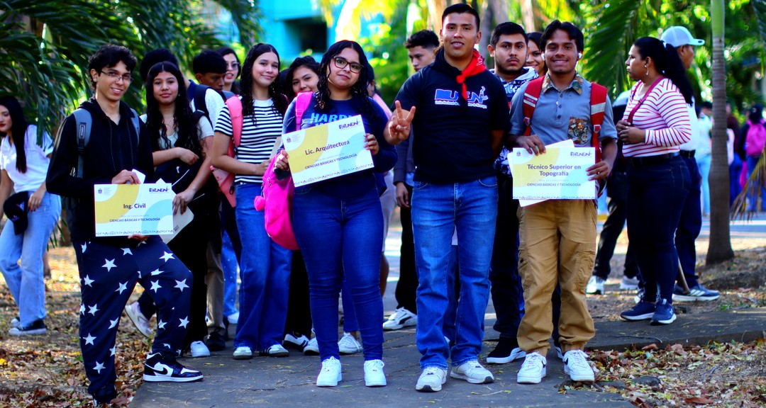 Protagonistas de nuevo ingreso inician sus clases en la Universidad Pueblo Presidente