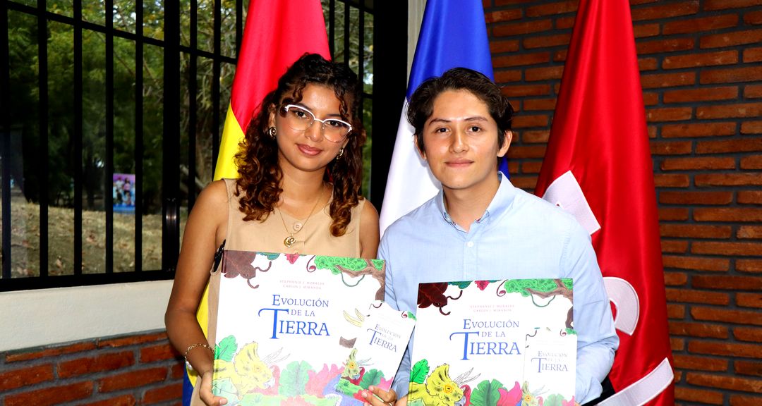 Jóvenes escritores potencian su talento mediante el diseño y la literatura