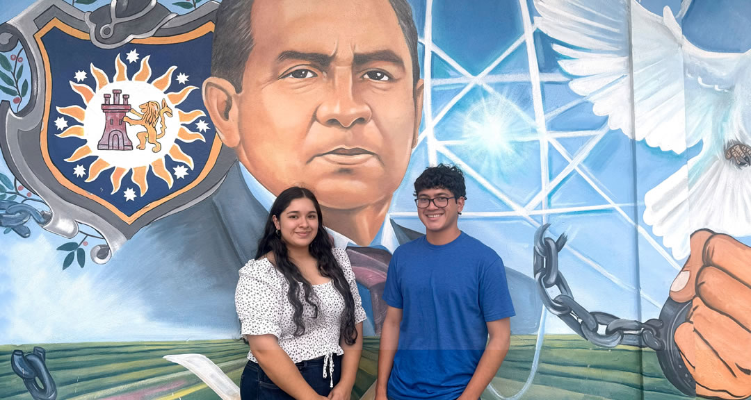 Gemelos Guzmán Chavarría, futuros ingenieros industriales con vocación de servicio