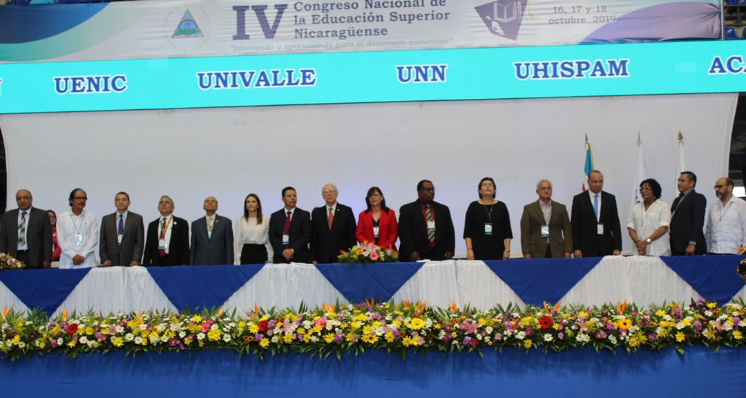 Autoridades de los diferentes subsistemas educativos.