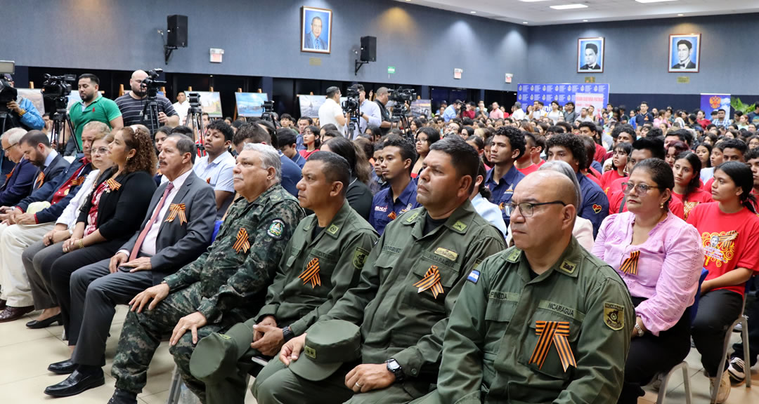 Comunidad universitaria conmemora los 80 años del triunfo sobre el fascismo