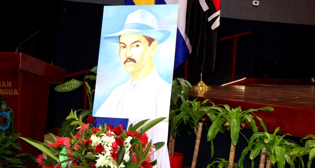 Universitarios rinden homenaje al general Zeledón y reconocen su legado revolucionario