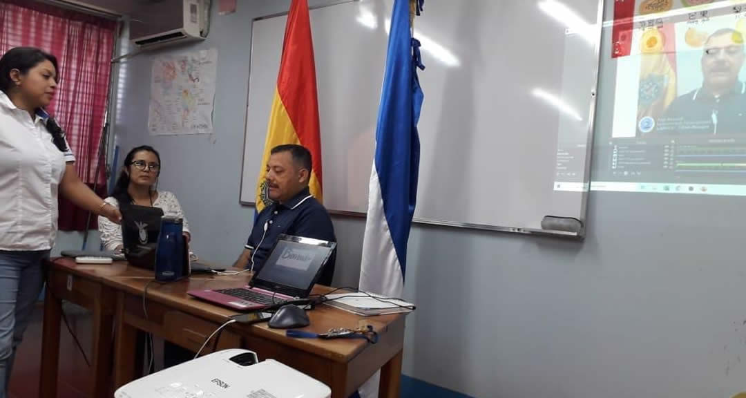 MSc. Jorge Esquivel, quien formó parte de la investigación, durante la presentación del seminario web