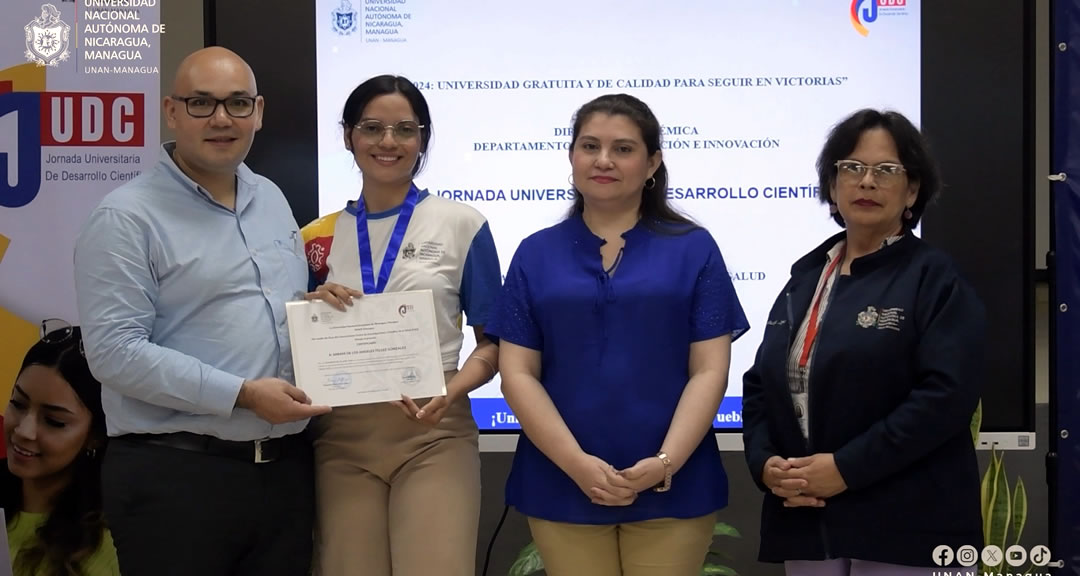 Estudiantes de carreras de grado y posgrado del área de la salud reciben reconocimientos