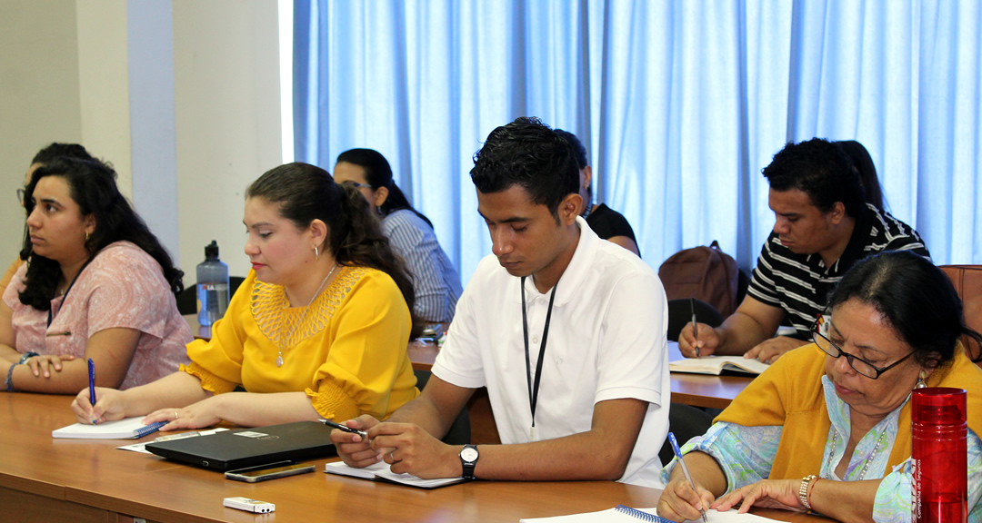 Participantes del taller sobre búsqueda de patentes.