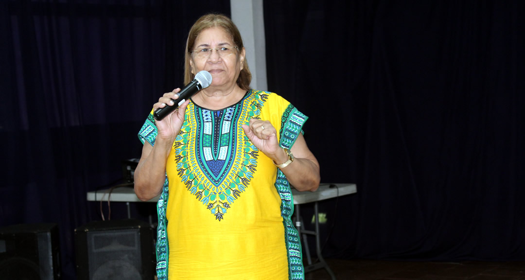 Dra. Jilma Romero, Directora de Extensión Universitaria y miembro de la Comisión Ad-Hoc.