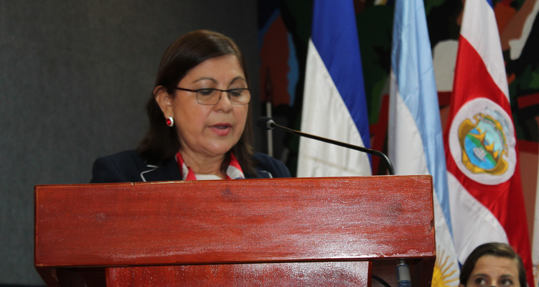 Maestra Ramona Rodríguez Pérez, Rectora de la UNAN-Managua y Presidenta del Consejo Nacional de Universidades (CNU), durante la actividad.