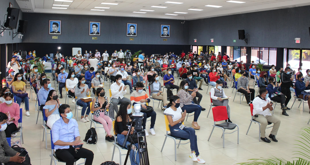 Asistentes al conversatorio de solidaridad con Palestina.