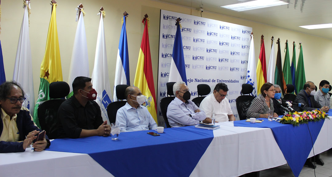 Representantes de las universidades del CNU durante la conferencia de prensa.