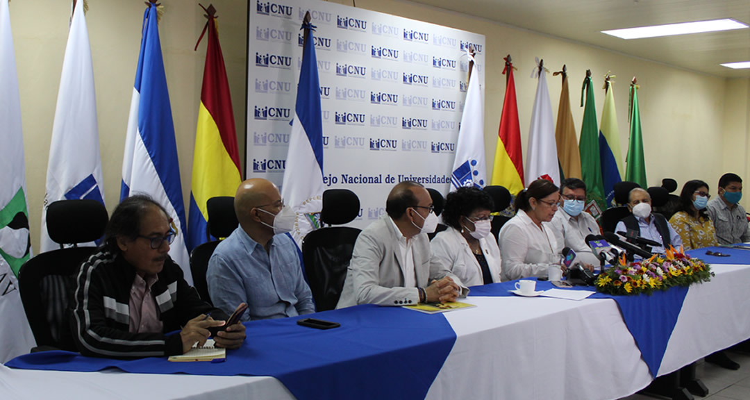 Representantes de las universidades miembros del CNU.