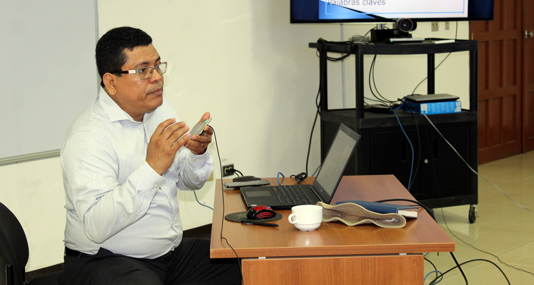 Docentes se capacitan sobre la búsqueda de patentes en bases de datos