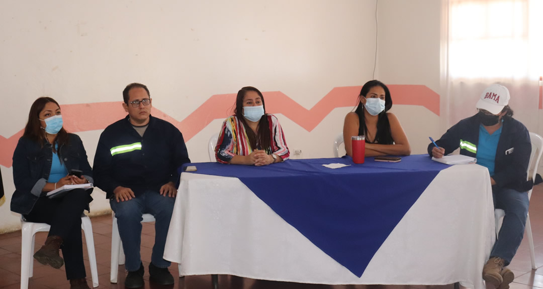 Autoridades municipales liderados por la alcaldesa, Janina Noguera.
