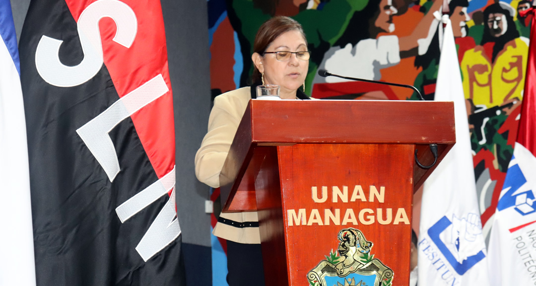 Rectora de la UNAN-Managua y presidenta del CNU