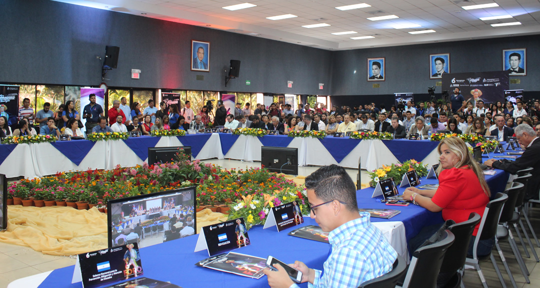 Participantes del Sexto Foro de Televisión Educativa y Tecnologías, en la UNAN-Managua.