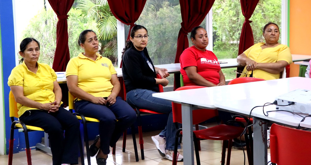 UNAN-Managua/CUR-Estelí fortalece capacidades institucionales en conversatorio sobre protección y garantías para la vida de las mujeres y las familias