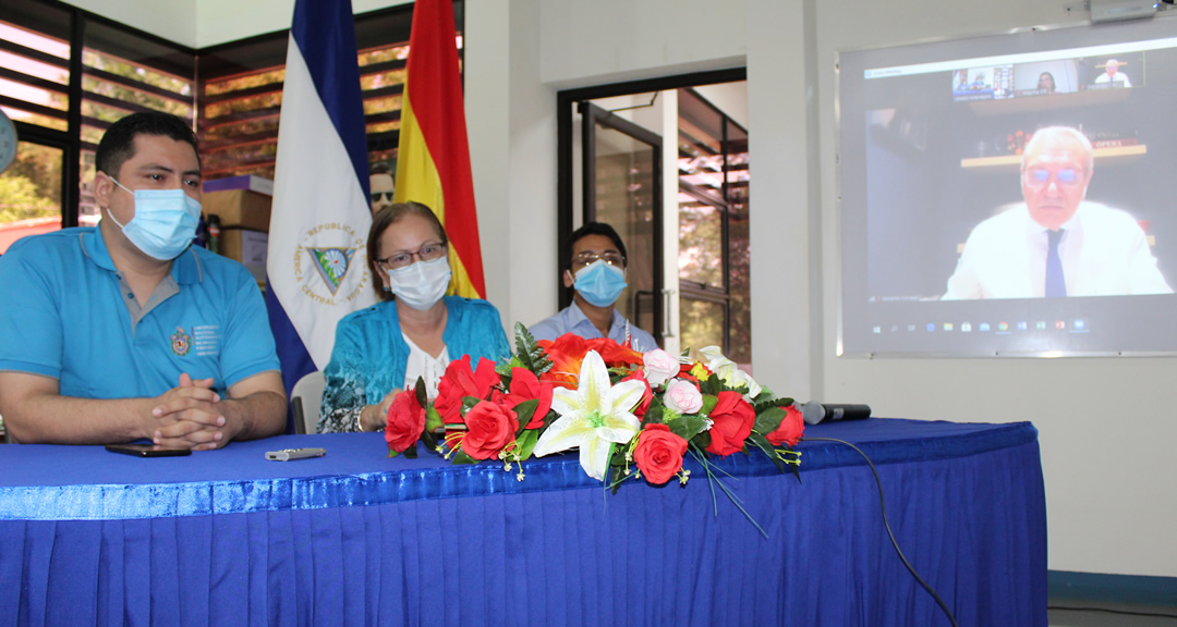 El MSc. Larry López, ejecutivo de la DIREPI; la Ligia Martínez, Decana de la Facultad de Humanidades y Ciencias Jurídicas; el MSc. Edwin Montes, Director del Departamento de Filosofía y el Sr. Gerardo Correas, Presidente de la OICP.