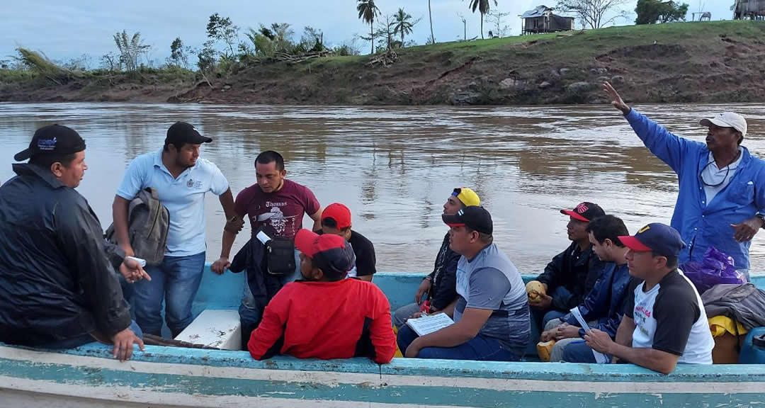 Brigadistas se trasladan hacia distintas comunidades.