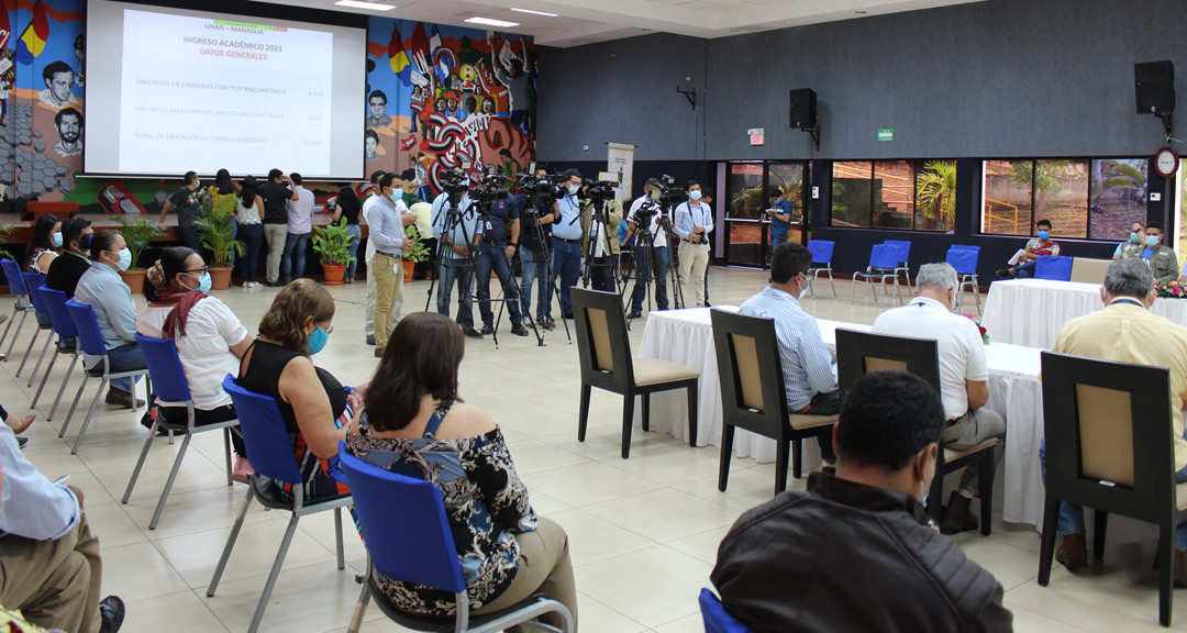 Asistentes a la conferencia de prensa realizada en la UNAN-Managua.