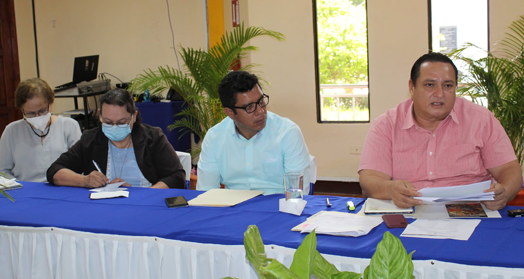 MSc. Bismarck Santana informa sobre la atención a estudiantes de la Costa Caribe