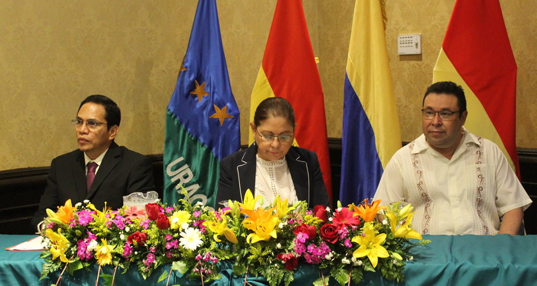 MSc. Ned Lacayo, MSc. Ramona Rodríguez Pérez y Dr. Juan de Dios Bonilla.