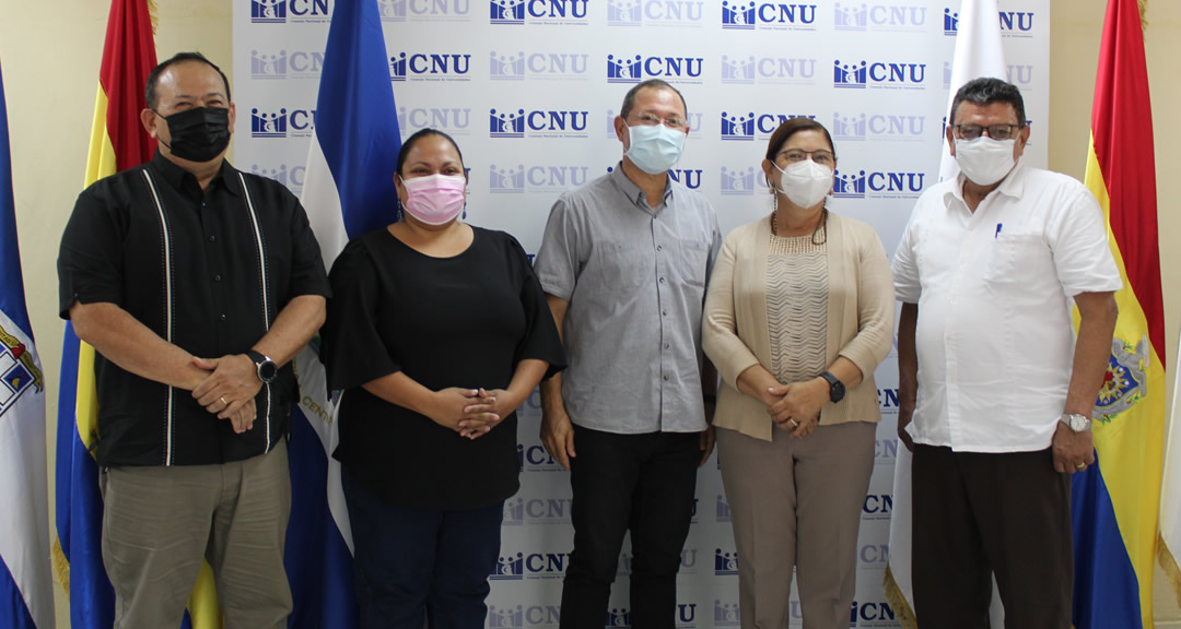 Asesor Legal, Roberto Chacón Rivas; Directora de Acuicultura, Itzamna Úbeda, y el Presidente Ejecutivo, Edward Alexander Jackson, los tres de INPESCA; la Presidenta y el Secretario Técnico del CNU, MSc. Ramona Rodríguez Pérez y MSc. Jaime López Lowery, respectivamente.