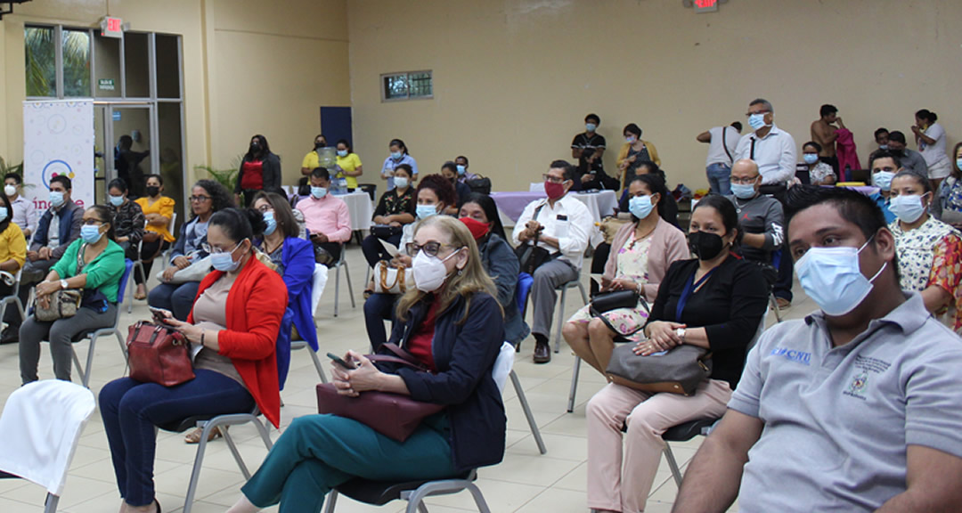 Asistentes al acto de cierre de ÍNDICE Nicaragua