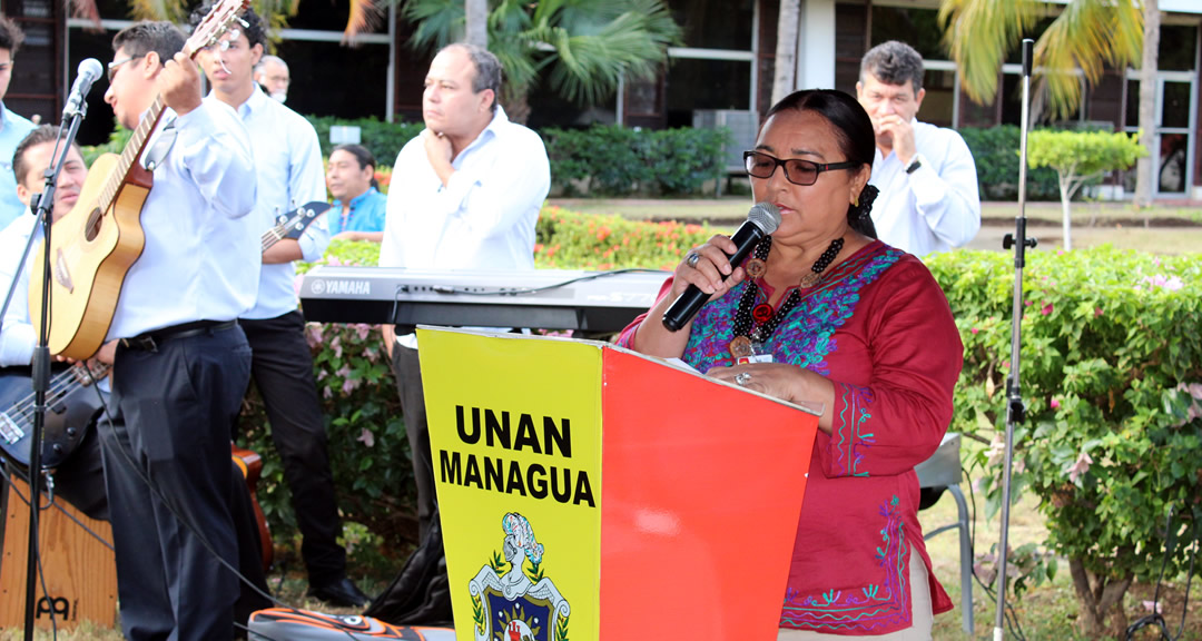 MSc. Lesbia Grijalva, Directora del Departamento de Cultura y la Agrupación Vientos de Libertad.