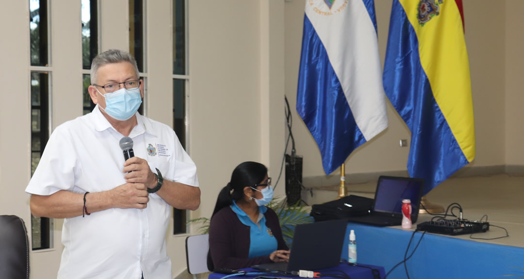 Maestro Alejandro Genet Cruz, Decano de Educación e Idiomas