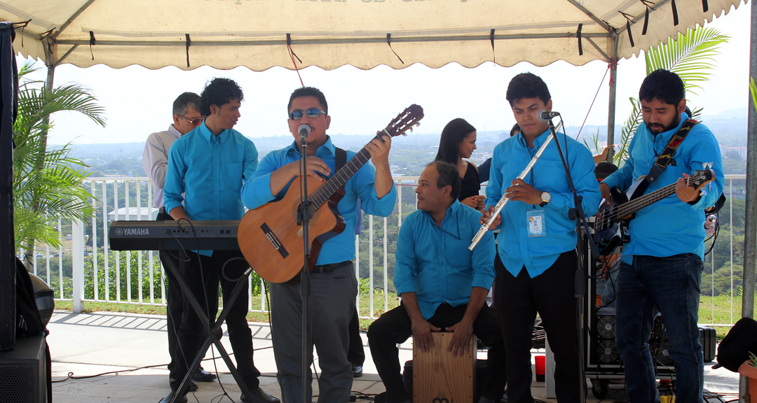 Grupo Musical Vientos de Libertad de la UNAN-Managua participa en lanzamiento nacional de la Estrategia de Educación Ambiental.