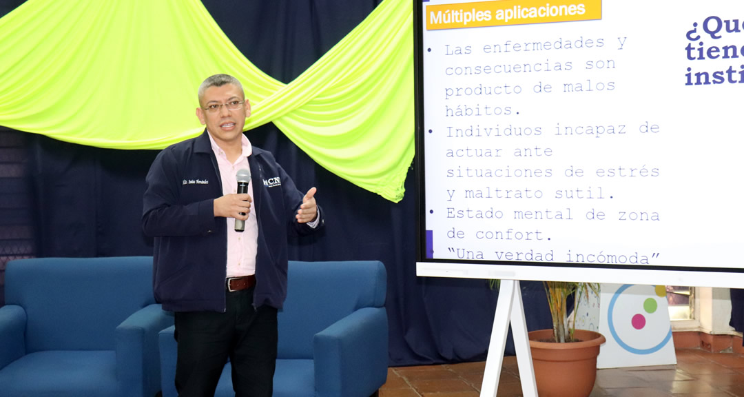 Máster Isaías Hernández, director de Planificación y Desarrollo del CNU