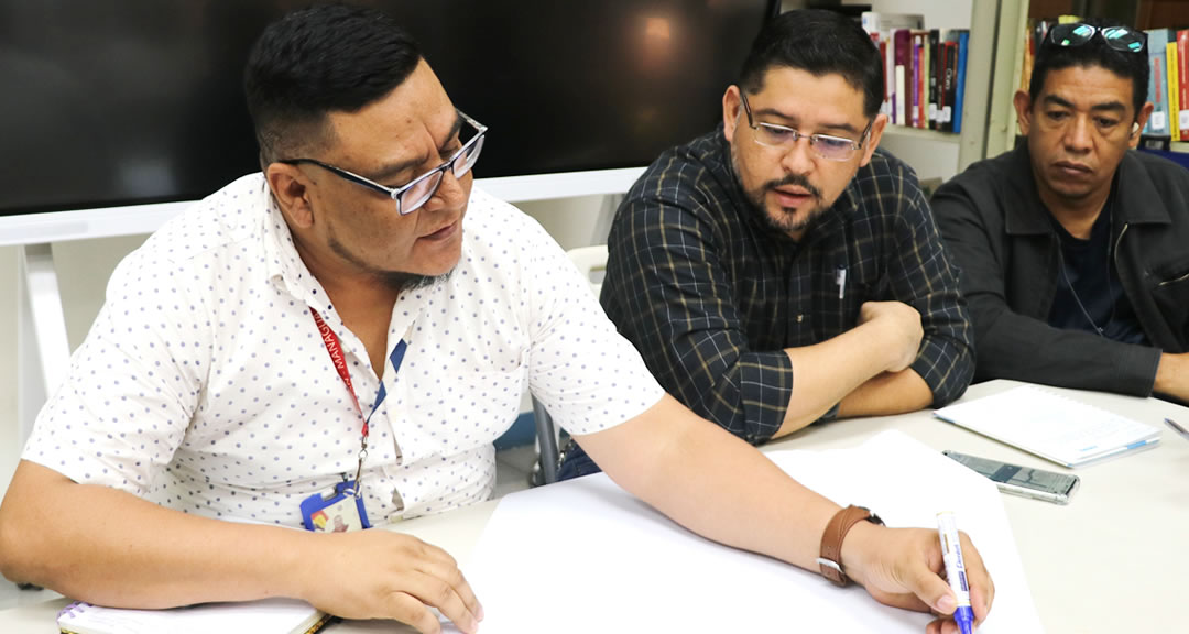 Docentes de Ciencias Sociales y Jurídicas fortalecen competencias en taller de innovación social