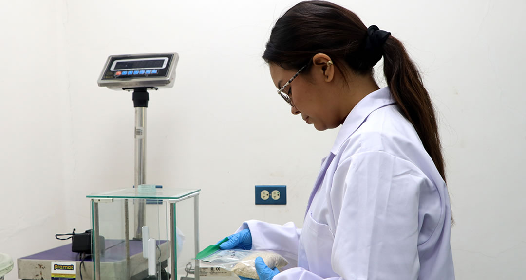 Amy Alvarado, comprometida con su formación profesional y el liderazgo estudiantil