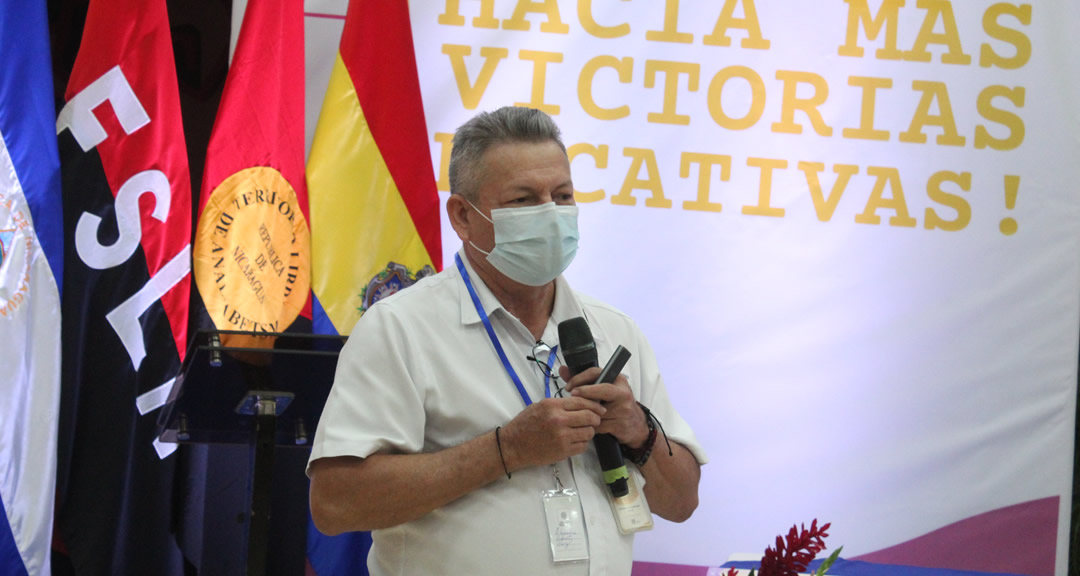 Maestro Alejandro Genet Cruz, decano de Educación e Idiomas, UNAN-Managua