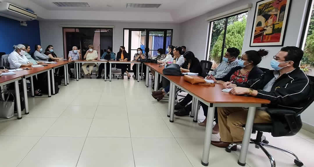 Reunión con directivos de la Universidad