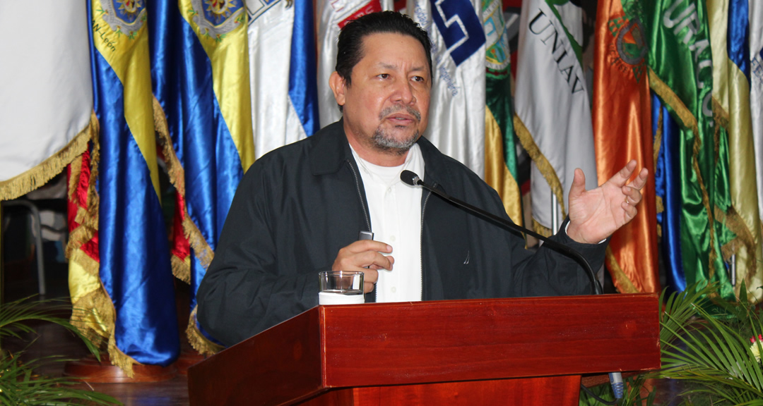 Compañero Salvador Vanegas, Ministro Asesor de la Presidencia de la Republica para temas educativos.